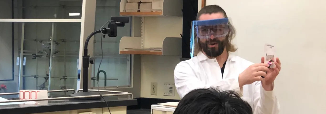 Lab supervisor Matt Autry and faculty assistant Ruowen Pei record a general chemistry lab.