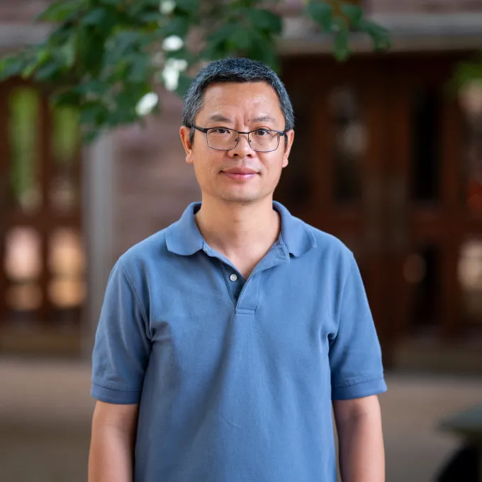 Yi Yi