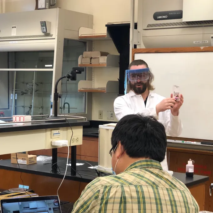 Lab supervisor Matt Autry and faculty assistant Ruowen Pei record a general chemistry lab.
